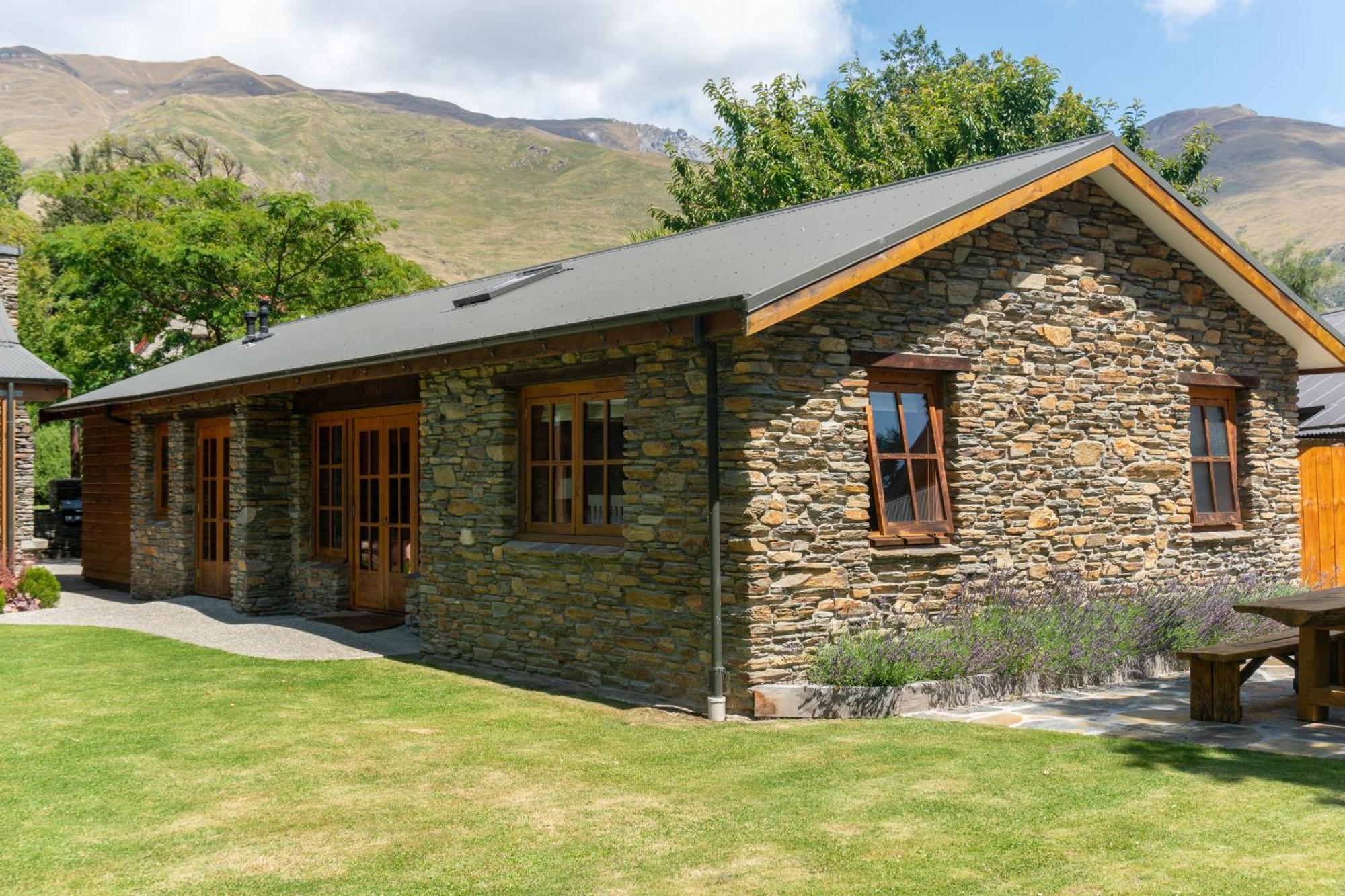 Wanaka Homestead Lodge & Cottages Eksteriør bilde